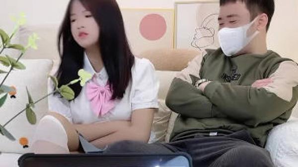 家教老师与叛逆小萝莉的拉扯